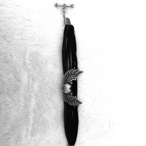 Winged heart bracelet —- faux Leather strap